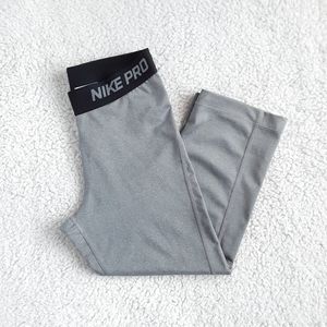 NIKE PRO Capri Cropped Athletic Leggings Size Small